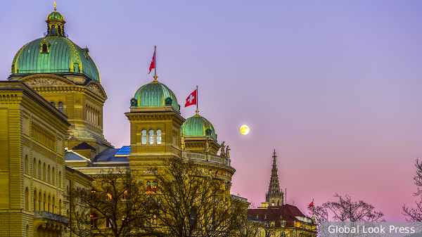 Вокруг Швейцарии разыгрывается спектакль