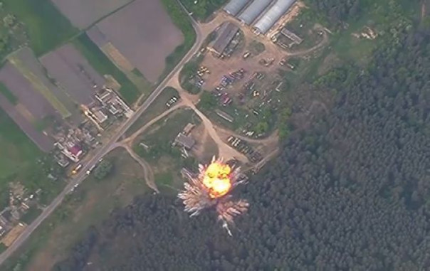 Эффектный удар "Искандером" по командному пункту 302-й зенитно-ракетной бригады ВСУ.