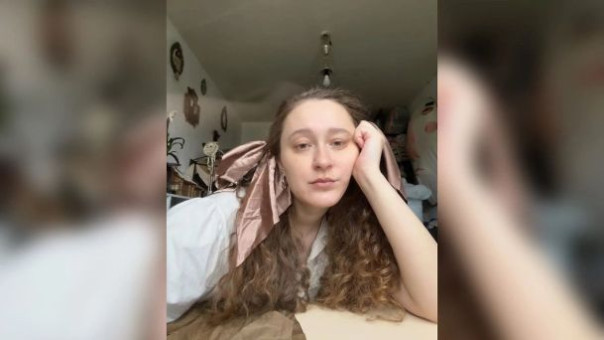 Соавтора клипа одиозной Pussy Riot про смерть русских солдат позвали выступать в «Ельцин-центре» — она будет проводить мастер-класс детям