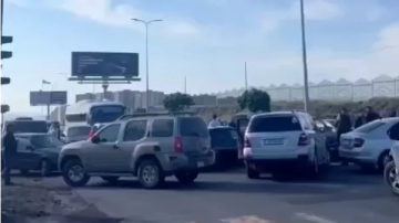 Протестующие в Армении начали перекрывать дороги