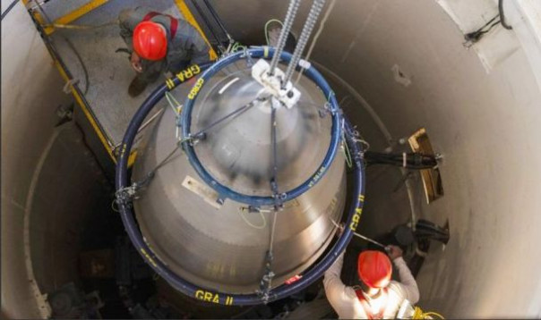 "Это опасный мир": НАТО обсуждает приведение ядерного оружия в боеготовность