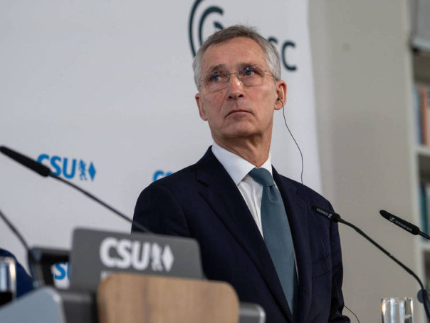 Столтенберг захотел заставить Китай заплатить за поддержку России