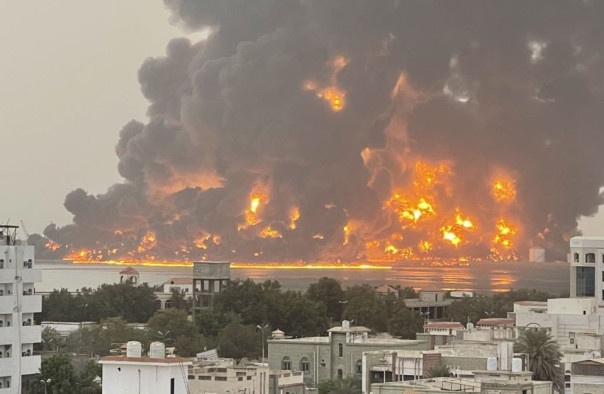 В Йемене сообщили о четырех авиаударах США и Великобритании