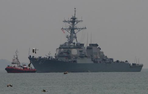 Хуситы атаковали два эсминца США и коммерческое судно в Красном море