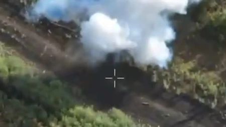 Ещё один "русский богатырь" сразился с FPV-дроном ВСУ, победив его одним лишь прикладом