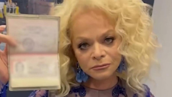 Лариса Долина стала жертвой мошенников