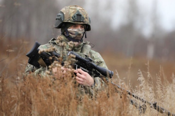 «Увидеть Суджу и умереть»: 24 августа ВСУ в честь Дня незалежности попёрли ротой на Комаровку. Там она и лежит