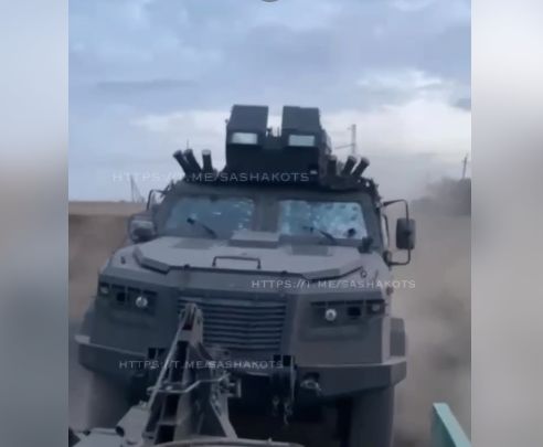 Это хит! Бойцы ВС РФ снова угнали у хохлов броневик