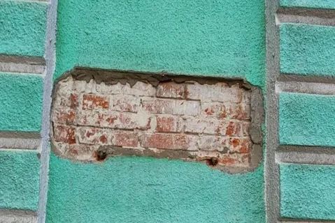 Их борьба: в Харькове убрали мемориальные доски советским маршалам