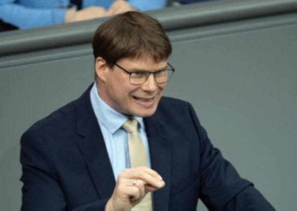 Депутат Бундестага: остановить экономический кризис в Германии может отмена санкций против России