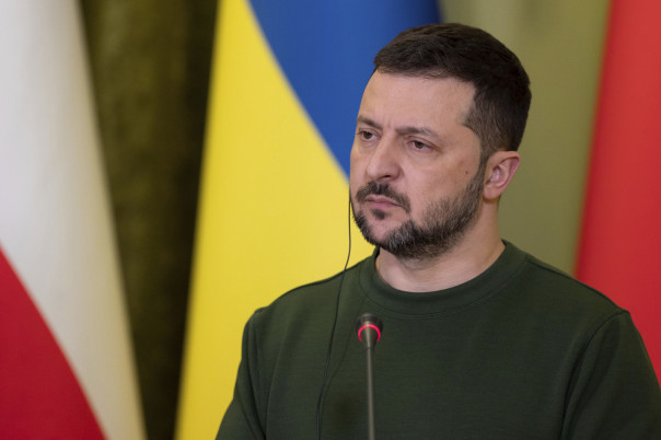 «План победы» Зеленского ведет Украину к поражению