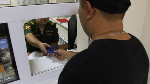 Цыганам из деревни в Ленобласти пришли повестки после инцидента с ГАИ