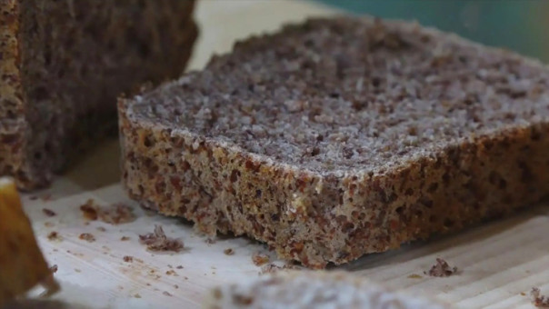 В Омске испекли первую партию хлеба из фиолетовой пшеницы