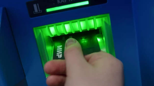 "Мир" подключили к иранской платёжной системе