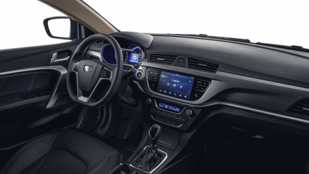 Автомобили, конфискованные у жителей Крыма, переданы на нужды СВО