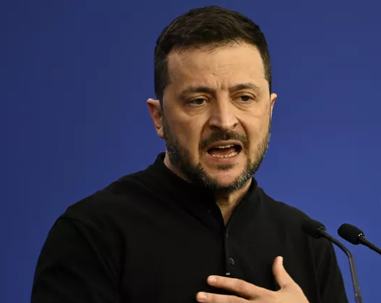 Зеленский в хамской манере отказался забирать военнопленных