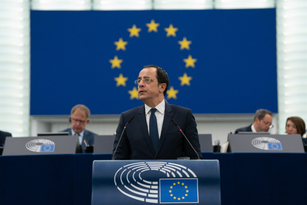 Греческий Кипр навострился в НАТО