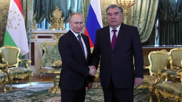 Путин встретился с президентом Таджикистана перед неформальным саммитом СНГ