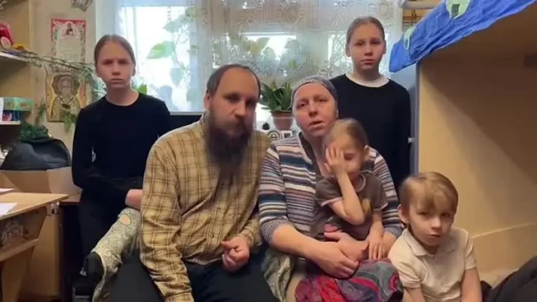 На фоне «щедрости» подмосковных властей, русские многодетные семьи начали записывать свои истории, как их выгоняют из жилья