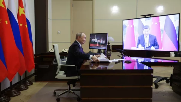 Путин переговорил с Си Цзиньпином - Кремль