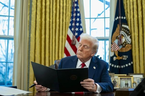 Команда Трампа спорит, кого давить: Россию или Украину?