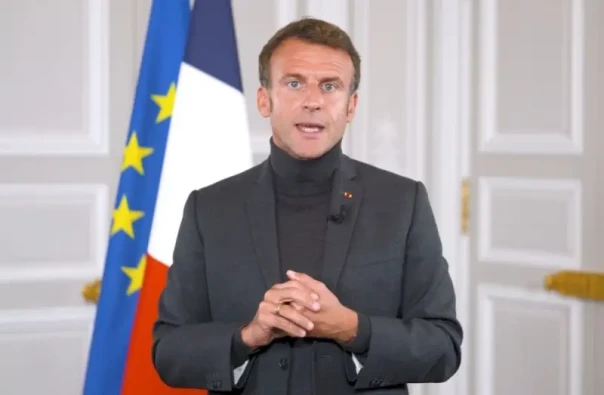 Макрон заявил о готовности к разговору с Путиным