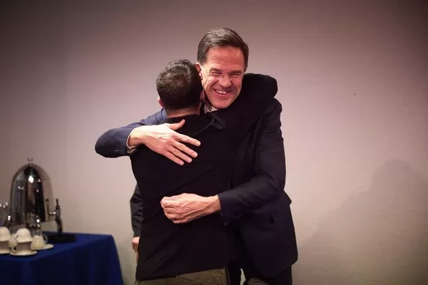 Станет ли Зеленский лидером "Четвёртого рейха"? Кто и зачем собрался в Лондоне на саммит "ястребов войны"