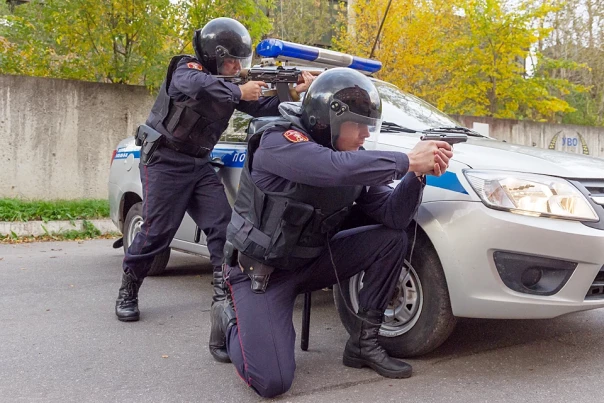 Наконец наша полиция начинает защищать свою жизнь: в Одинцово при оказании сопротивления застрелен таджик-нелегал