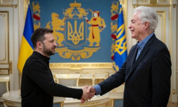 Позор для США: Глава ЦРУ Бернс лично просил Зеленского прекратить воровство — Риттер