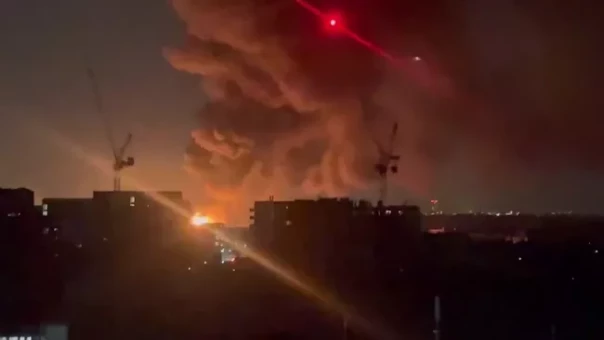 Аэропорт Хитроу в Лондоне будет закрыт до субботы из-за пожара на электроподстанции