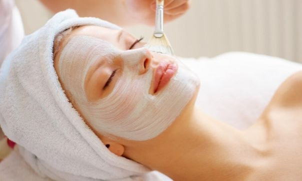 Секреты вечной молодости: топ самых популярных косметологических процедур для сияющей кожи
