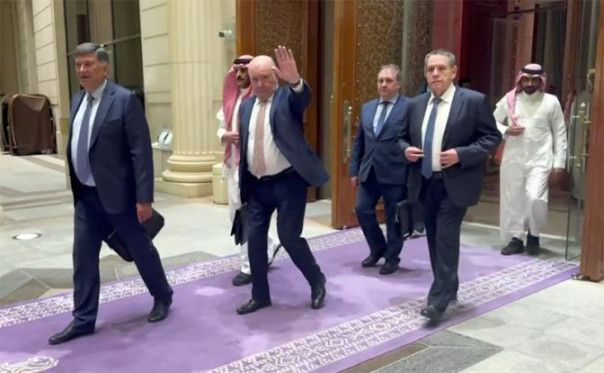 The Guardian: Россия и США расходятся в оценках переговоров в Эр-Рияде, Зеленский уже начал истерить