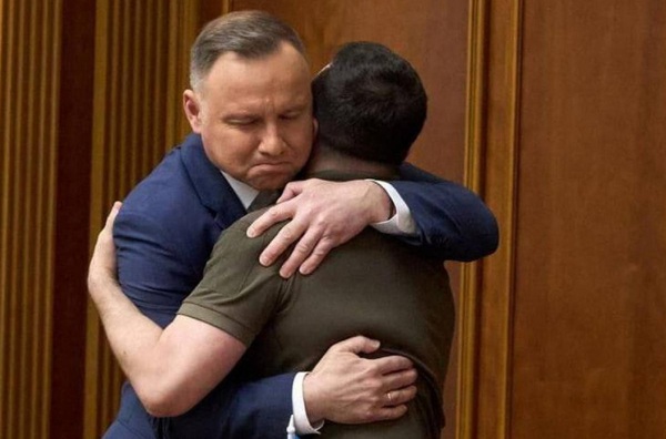 «Это не наш цирк и не наши обезьяны!» В Польше призвали покончить с поддержкой Украины