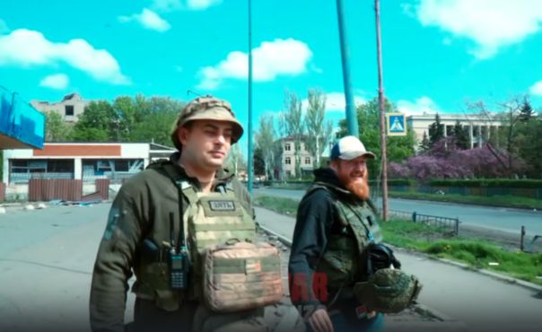 За 11 лет дошёл до президента: «Зять» о награждении в Кремле