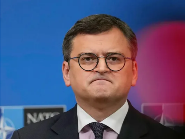 «Украине выкручивают руки»: Кулеба закатил истерику из-за США