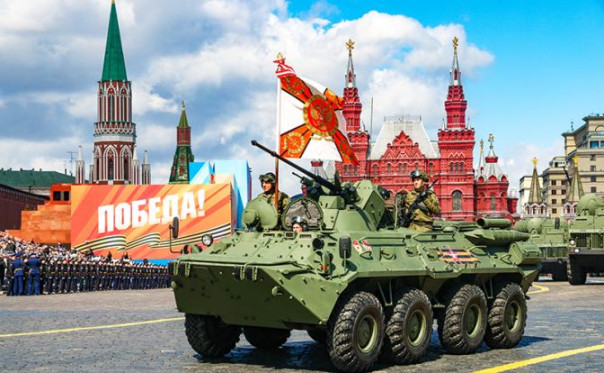 Майское, одностороннее: Готов ли Киев ударить по Красной площади 9 мая