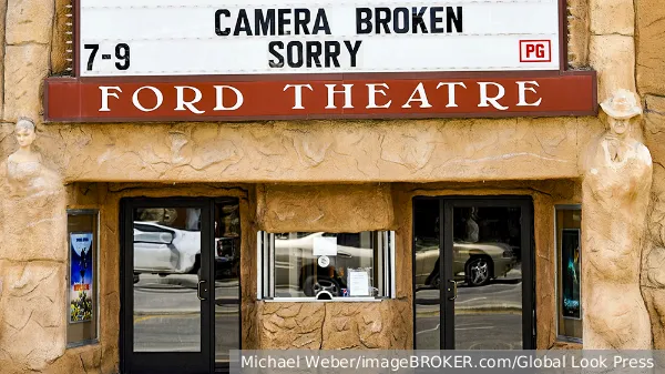 Борьба президента США за кинематограф превратилась в комедию