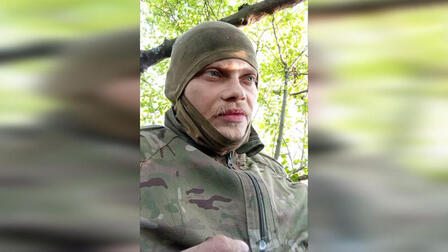 Боец, пролежавший три дня в окопе в пяти метрах от ВСУ: "Научился не дышать"
