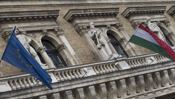 Евросоюз хочет официально лишить Венгрию права голоса