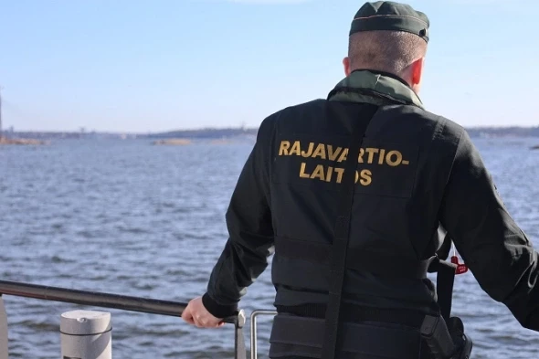 В Финляндии заметили военное сопровождение «теневого флота» РФ