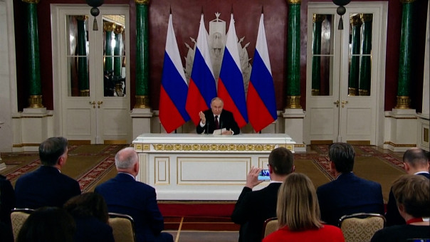 Президент Владимир Путин выступил перед представителями российских и зарубежных СМИ