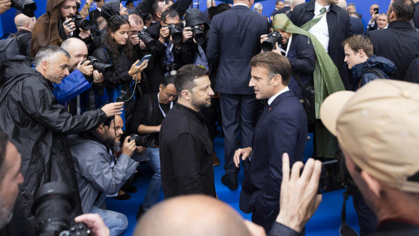 Зеленский встретился с Макроном и другими лидерами ЕС после переговоров с РФ