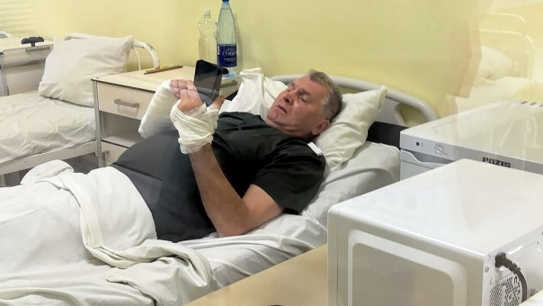 Глава района Курской области рассказал, как выпрыгнул из машины при ударе дрона