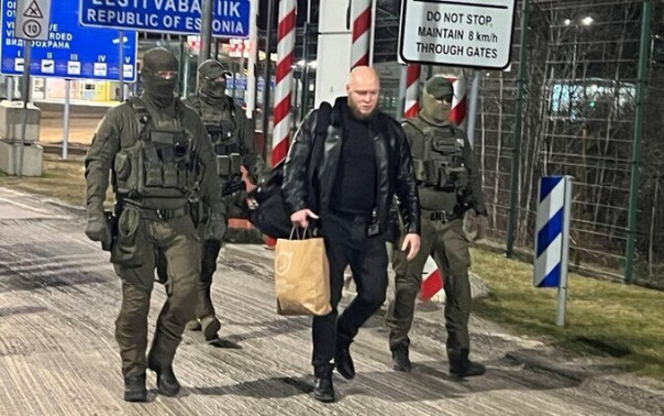 Эстония выдала киевскому режиму украинца, обвинив в поддержке России