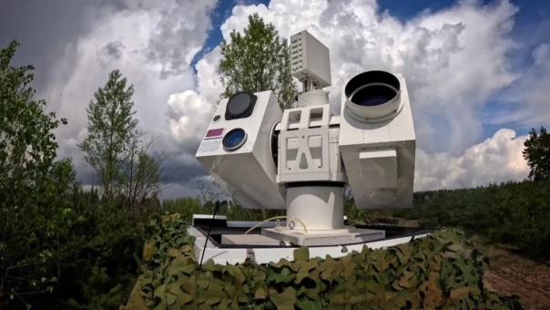 Военные каналы публикуют первое видео работы российского боевого лазера ПВО