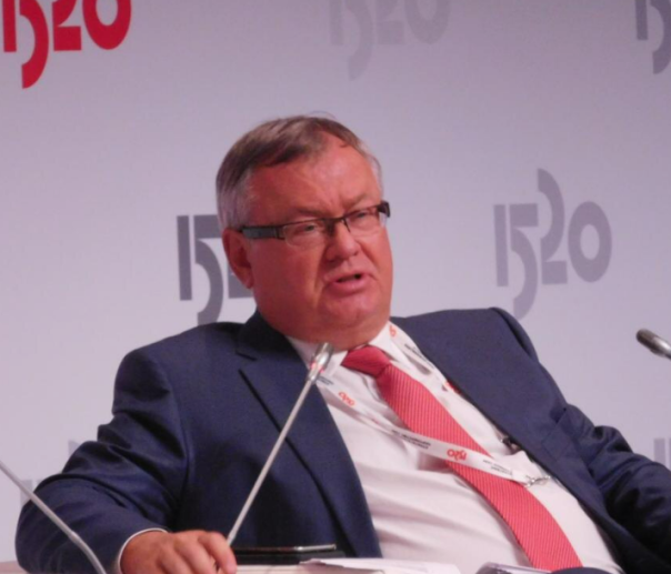 Глава ВТБ Костин готов заключить пари на снижение ключевой ставки Банком России