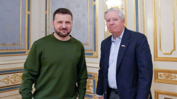 Линдси Грэм* ненавидит Россию, а уничтожает при этом Украину. Голос Мордора
