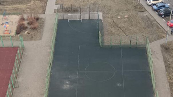 "А играть будут кубиком Рубика": Шестиугольное футбольное поле появилось в подмосковной Балашихе