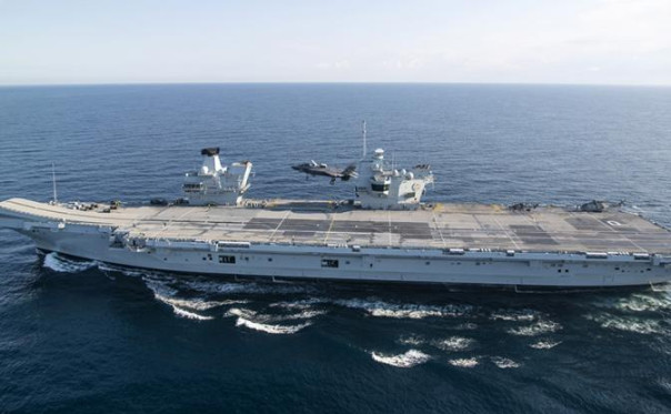 «Не бейте убогого!»: «Владычица морей» умоляла хуситов не трогать свой лучший авианосец