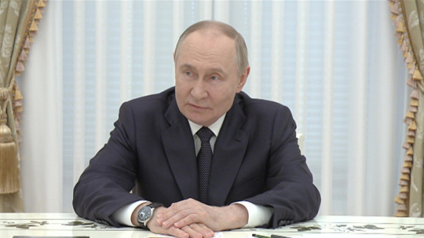 Концепция преподавания истории важна для сохранения национальной памяти -- Путин провёл встречу с главными редакторами учебников истории